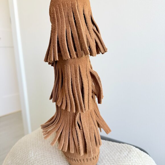 Minnetonka 3 Tier  Fringe  Boots - 8 - Picture 7 of 13